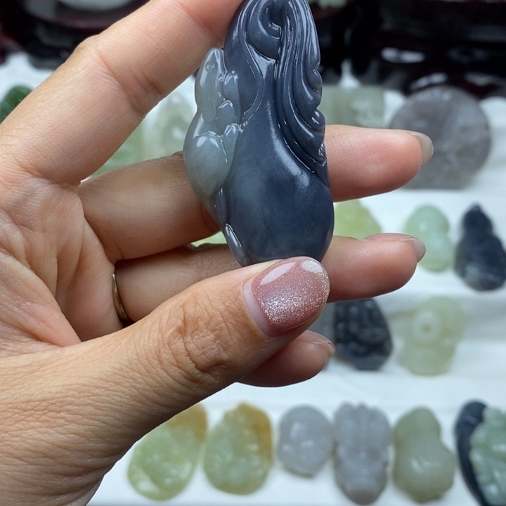 阿***罗和田玉（碧玉）未镶嵌颈饰
