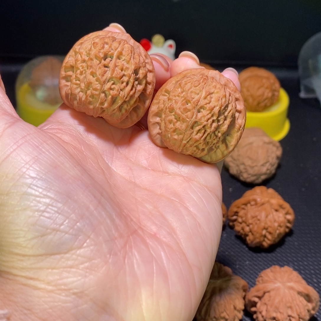 懒***P文玩核桃把件血麒麟