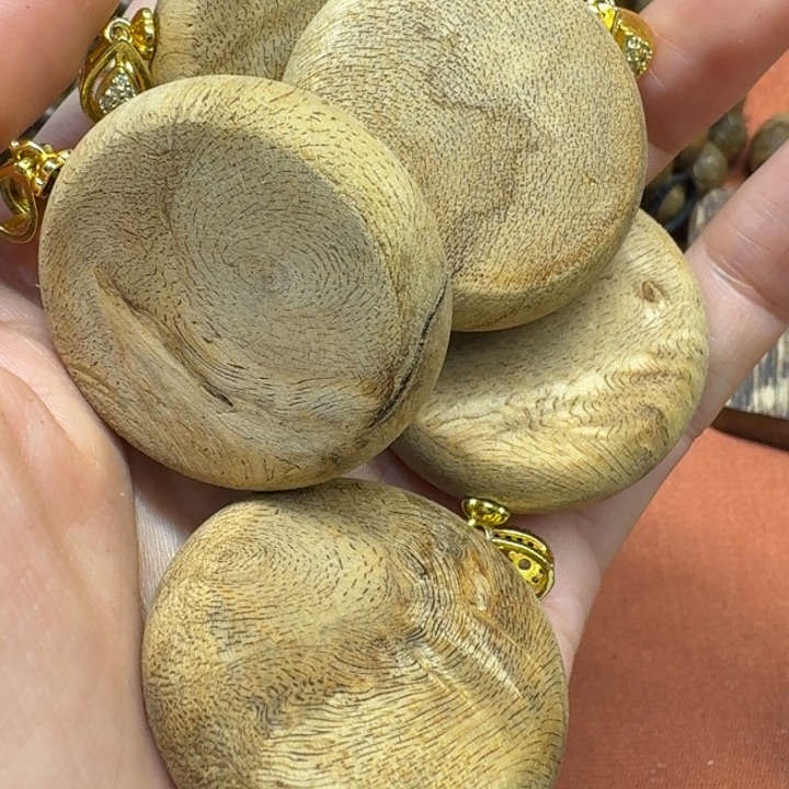 大叶紫檀（黑酸枝木类）