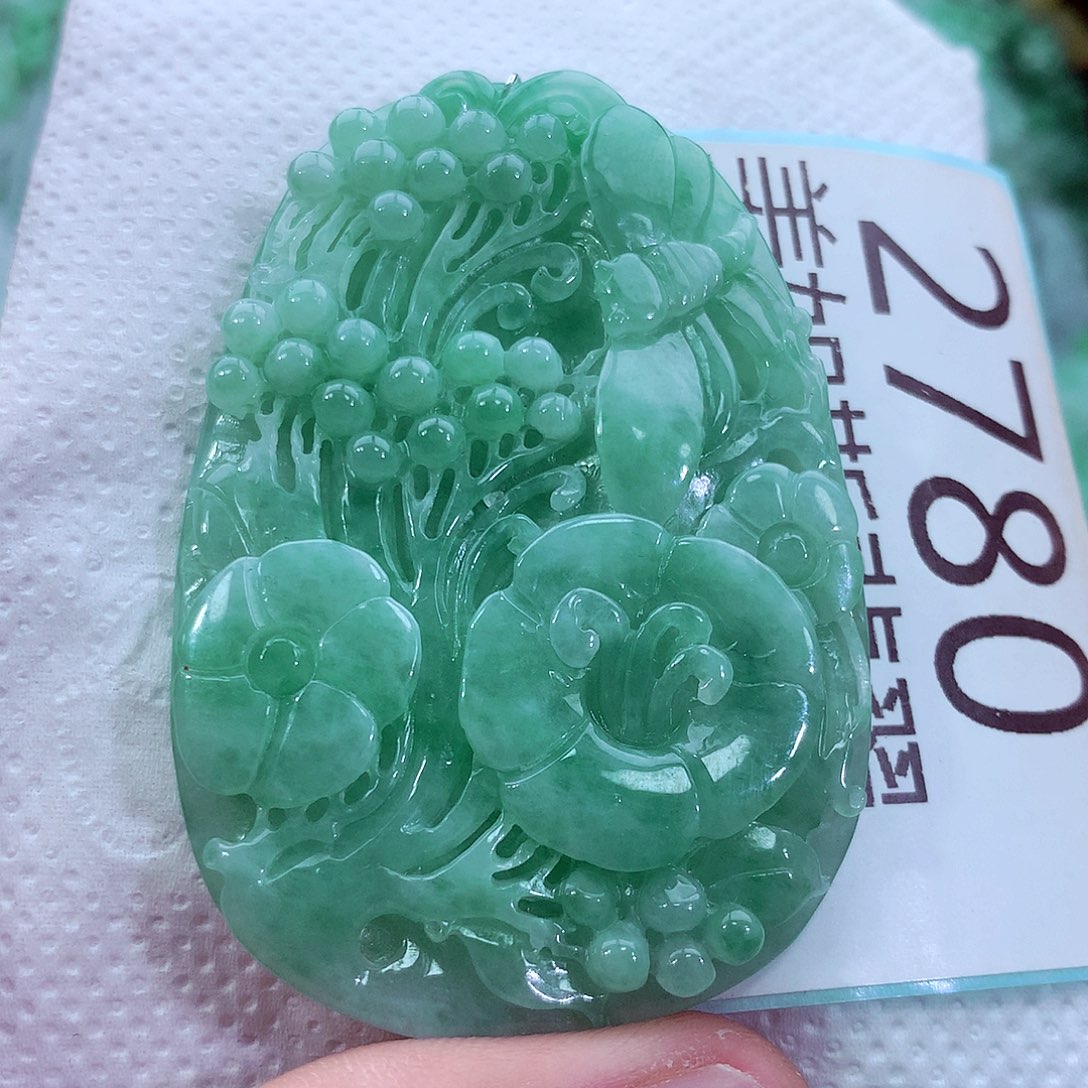 吊坠(不含链)未镶嵌翡翠
