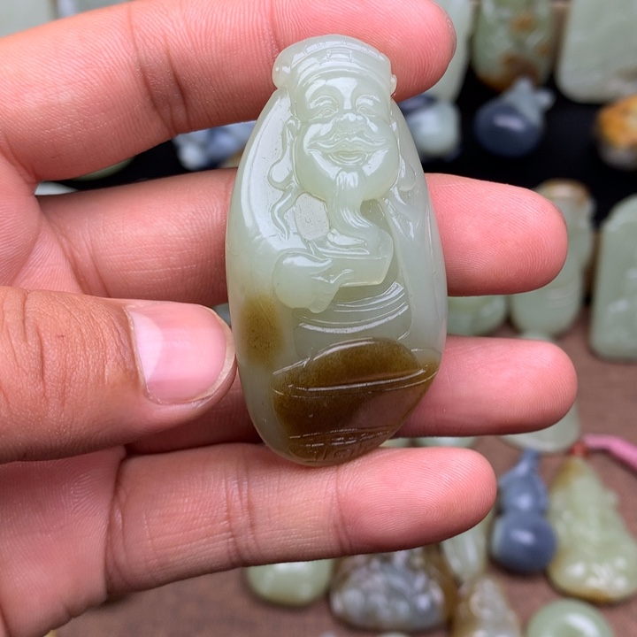 和田玉（糖玉）未镶嵌颈饰