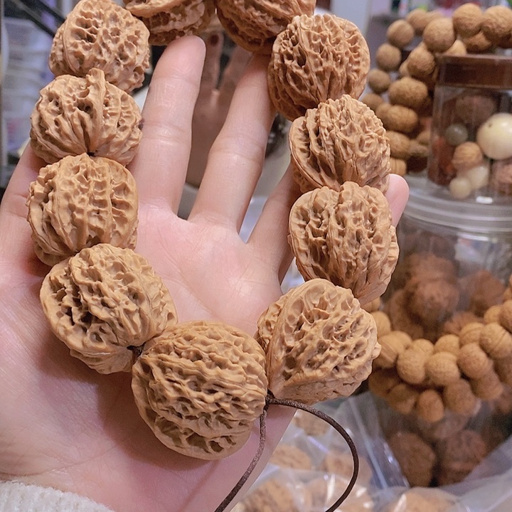 【闪购商品】文玩核桃把件35玲珑塔手持