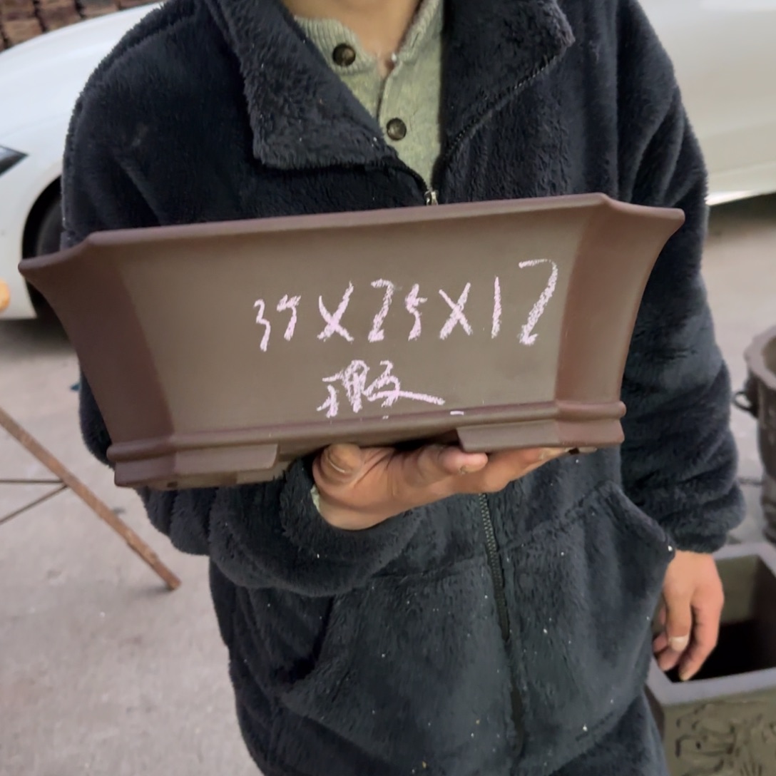 紫砂花盆呜呜呜呜