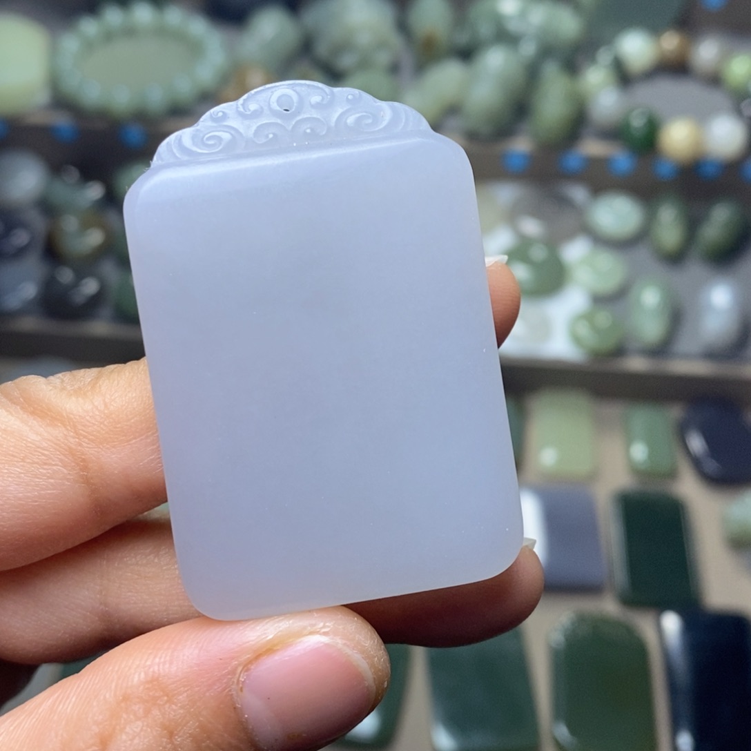 和田玉颈饰未镶嵌一**，