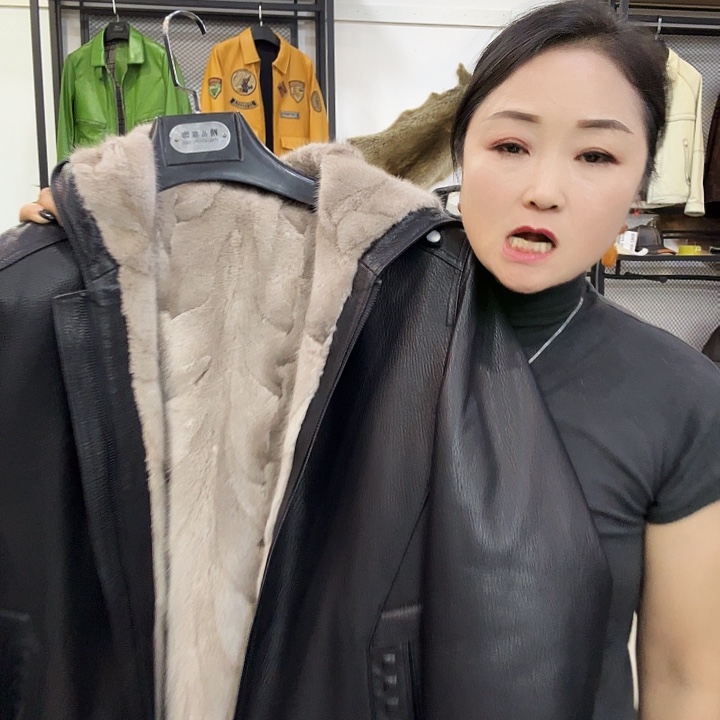 ℋ***j夹克夹克家了家家