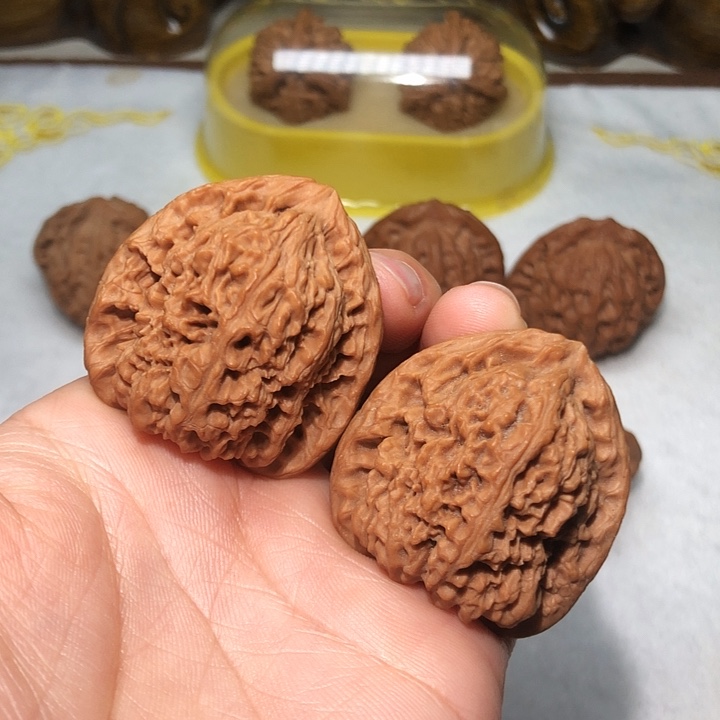 文玩核桃38三角疆