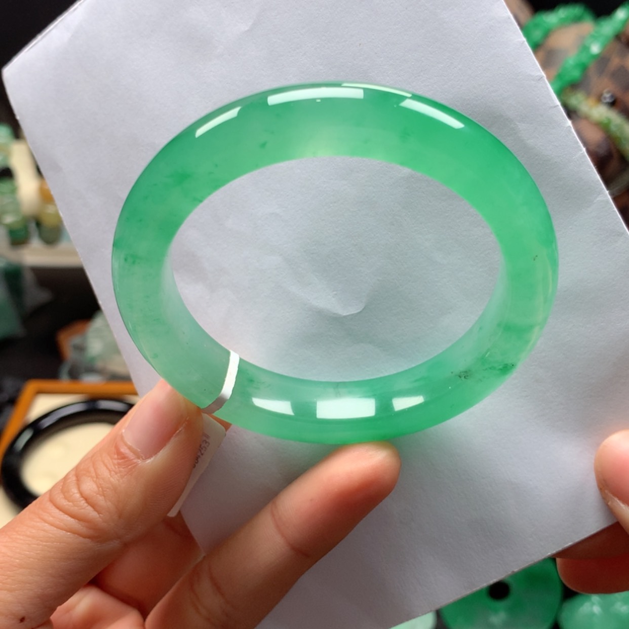 【闪购商品】未镶嵌手镯石英质玉