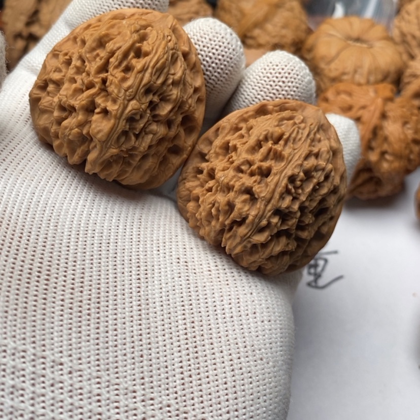 【闪购商品】文玩核桃把件盖*比12南疆