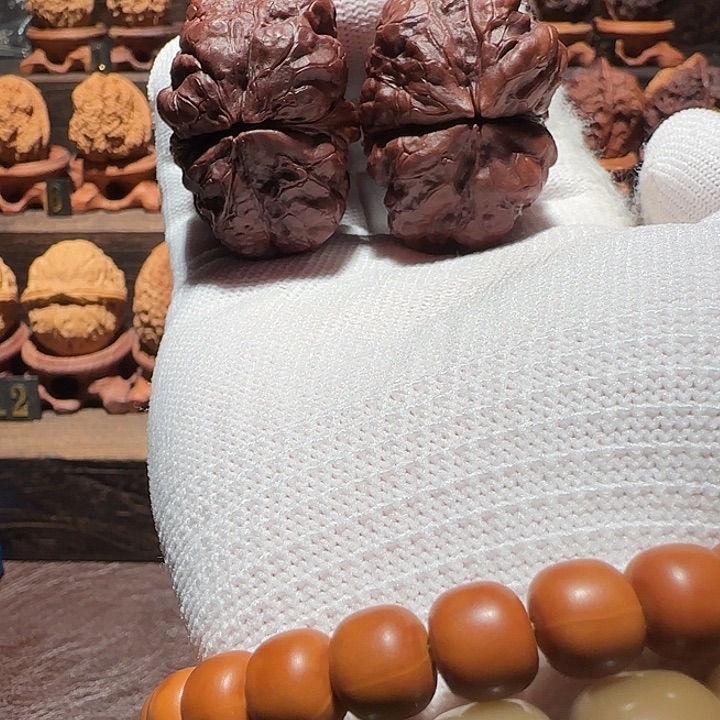 狼***腾核桃老树九五蟾王十八包45尺精配