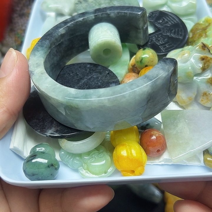 美***好翡翠未镶嵌颈饰天然翡翠05