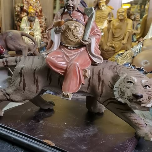 秋***天石湾公仔陶瓷摆件