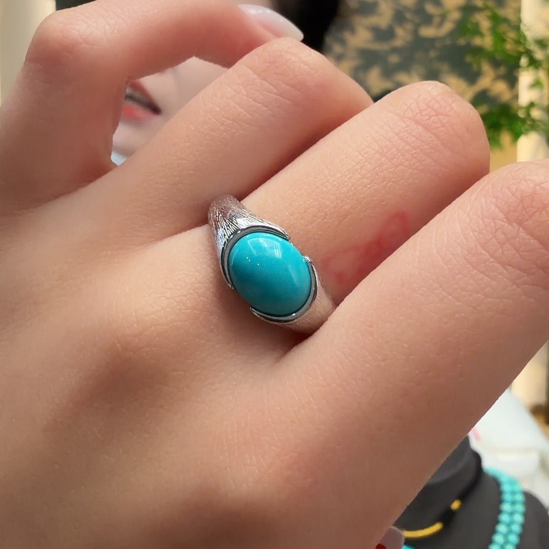 绿松石足铂镶嵌颈饰