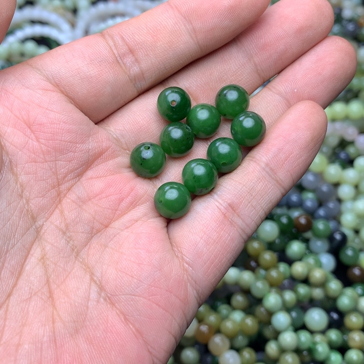 【***】和田玉未镶嵌手串碧玉单珠