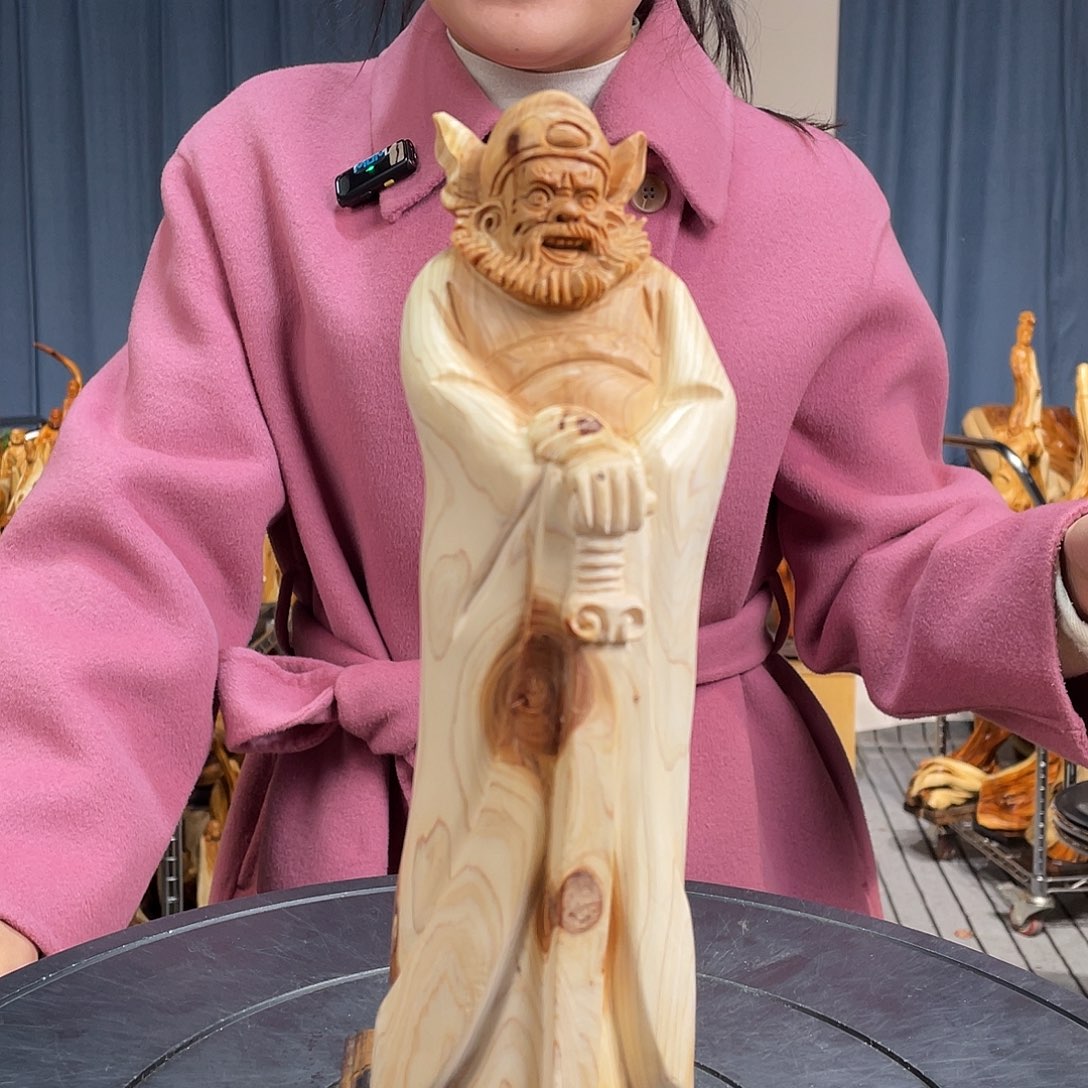 柏木（崖柏）随型艺术根雕