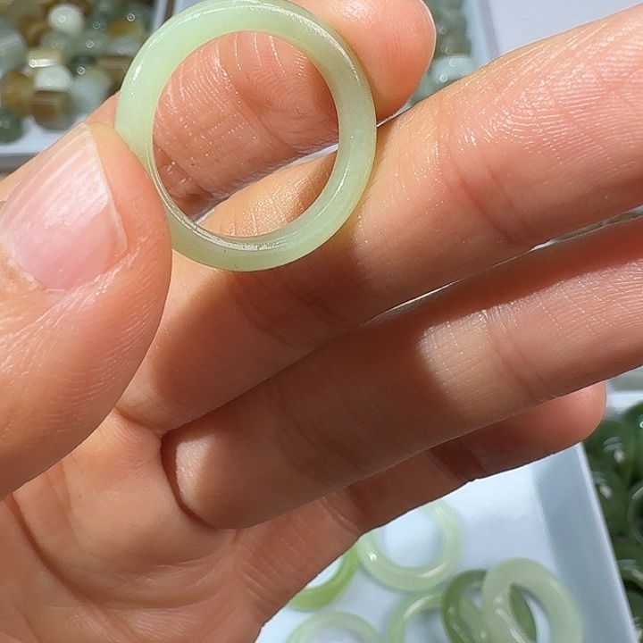 和田玉未镶嵌颈饰16.9内径146