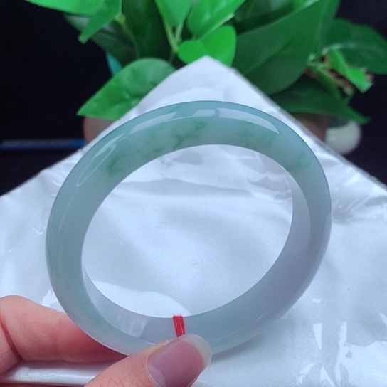 翡翠手镯未镶嵌      正圈61 冰飘花