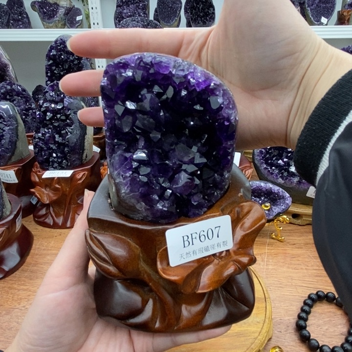 紫晶大型摆件（非配饰）未镶嵌