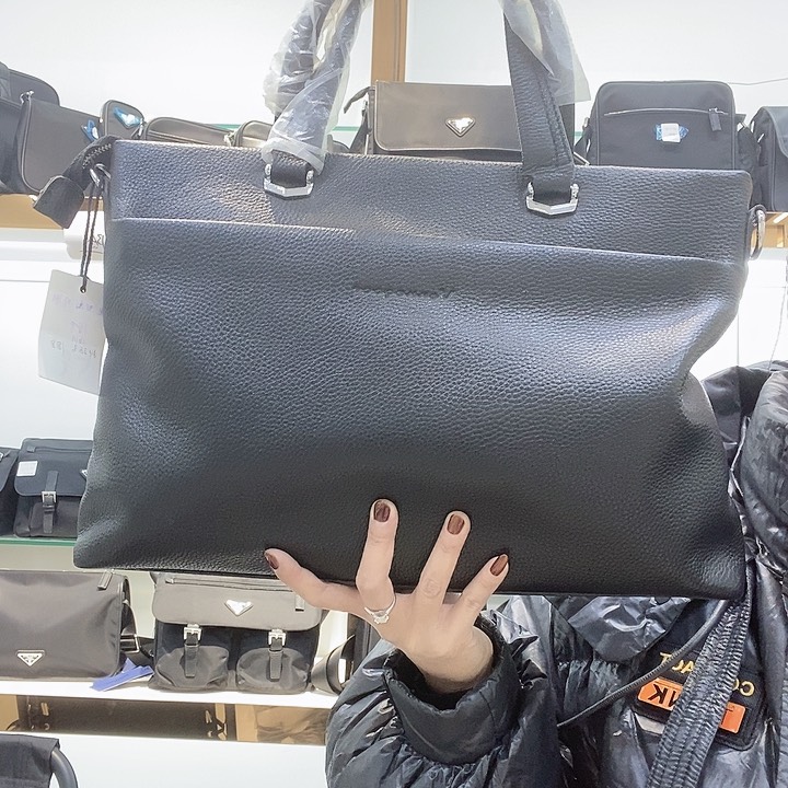 水牛剖层皮革瑕疵款不退换