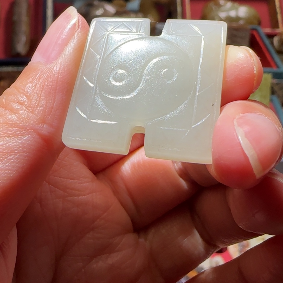 和田玉挂件未镶嵌啊*