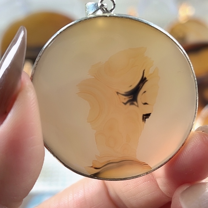 玛瑙/玉髓合金颈饰