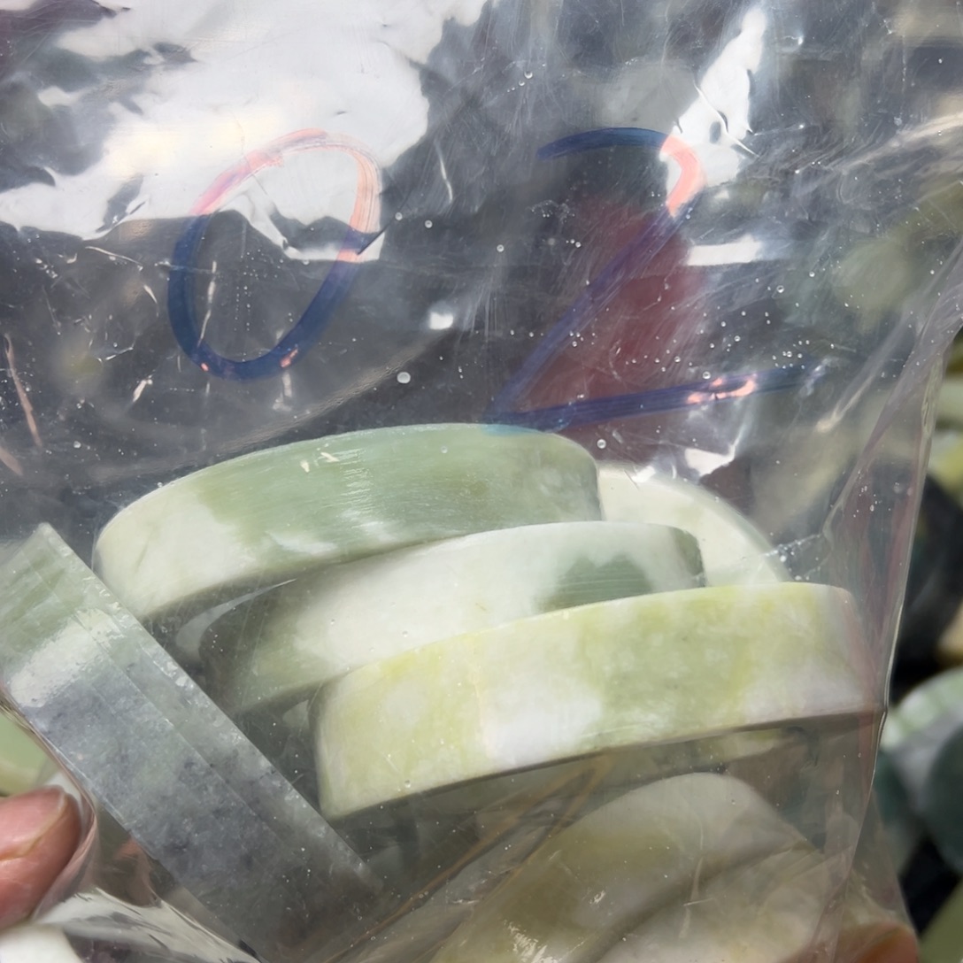 用***2蛇纹石玉未镶嵌岫玉手镯心，平安无事牌