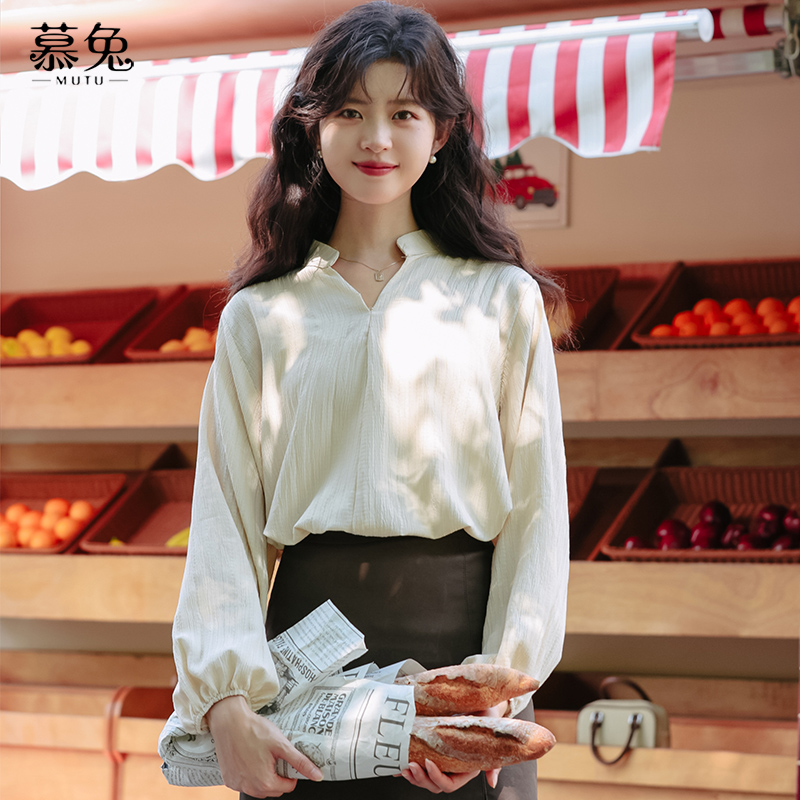 慕兔法式气质v领长袖衬衫女2024秋季别致设计感小众粉色上衣