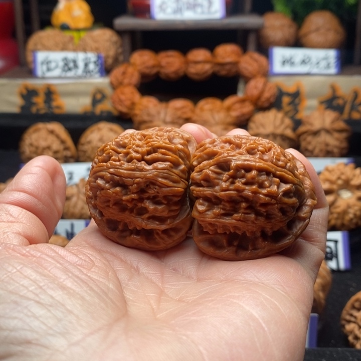 文玩核桃把件啪**玩老款三角白