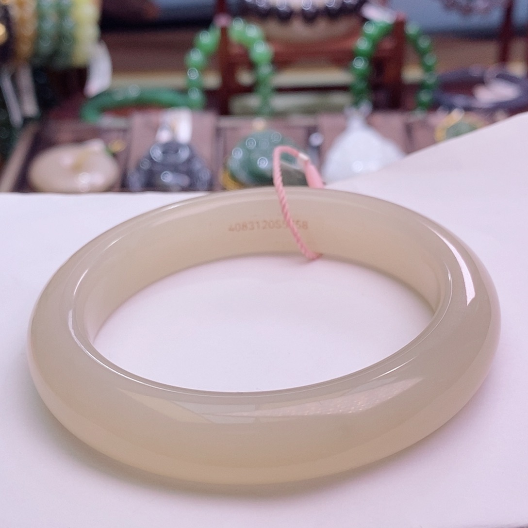 和田玉未镶嵌颈饰熟藕粉手镯57.8圈口