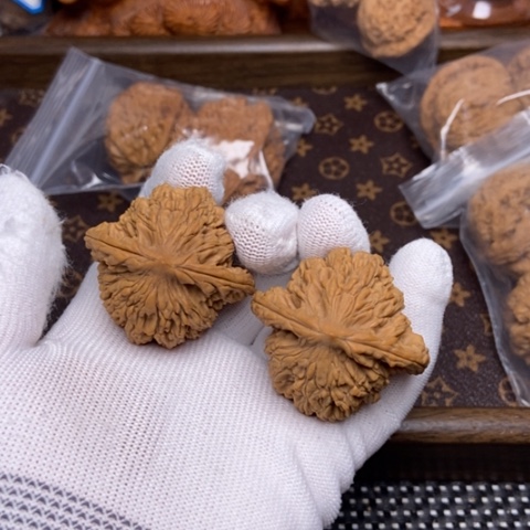 文玩核桃把件麦虎43