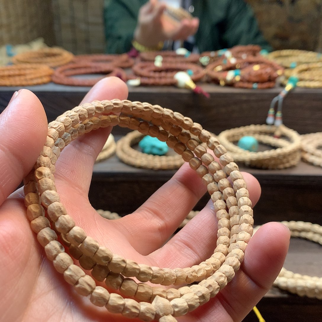 柏香籽/百香籽吊坠红油皮方块浅坑