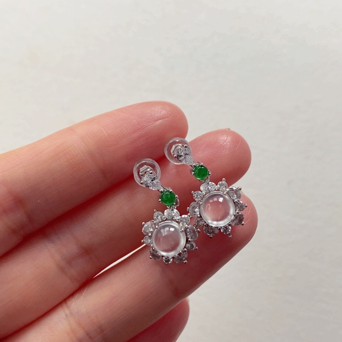 石英质玉耳饰未镶嵌