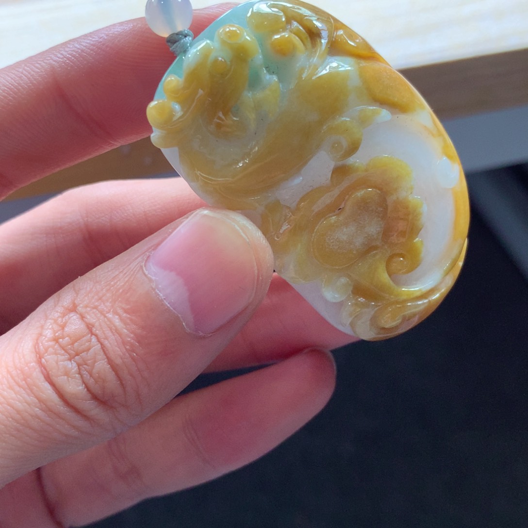 翡翠颈饰未镶嵌吊坠