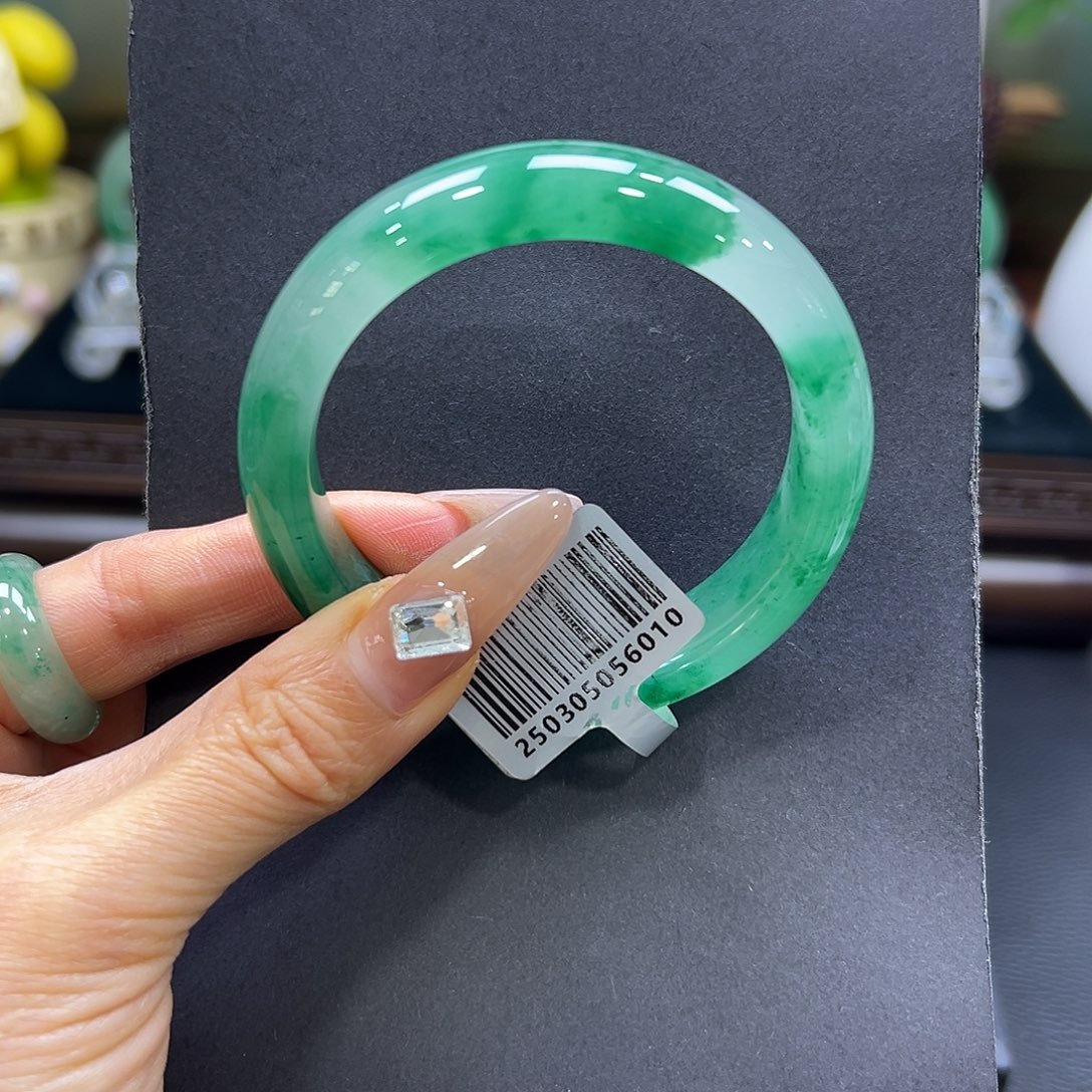 石英质玉（非洲翠）未镶嵌手镯54-55