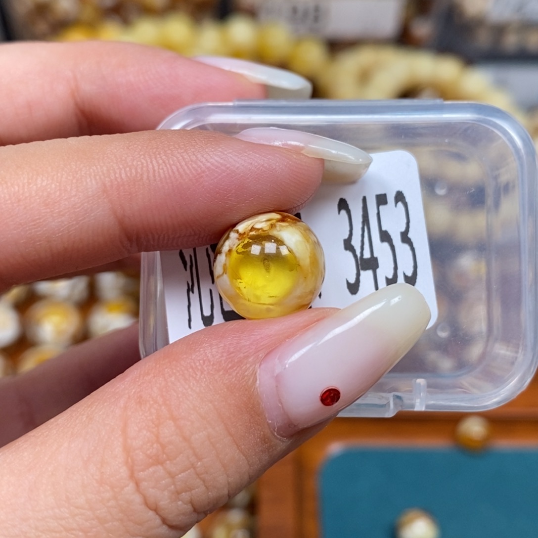 蜜蜡未镶嵌珠宝奇石3453