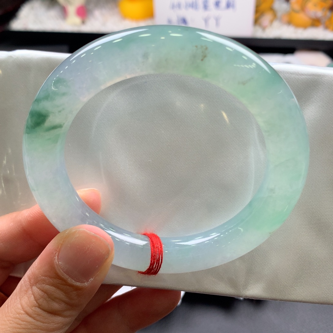 翡翠未镶嵌手镯57.3胖圆（有纹裂），17号
