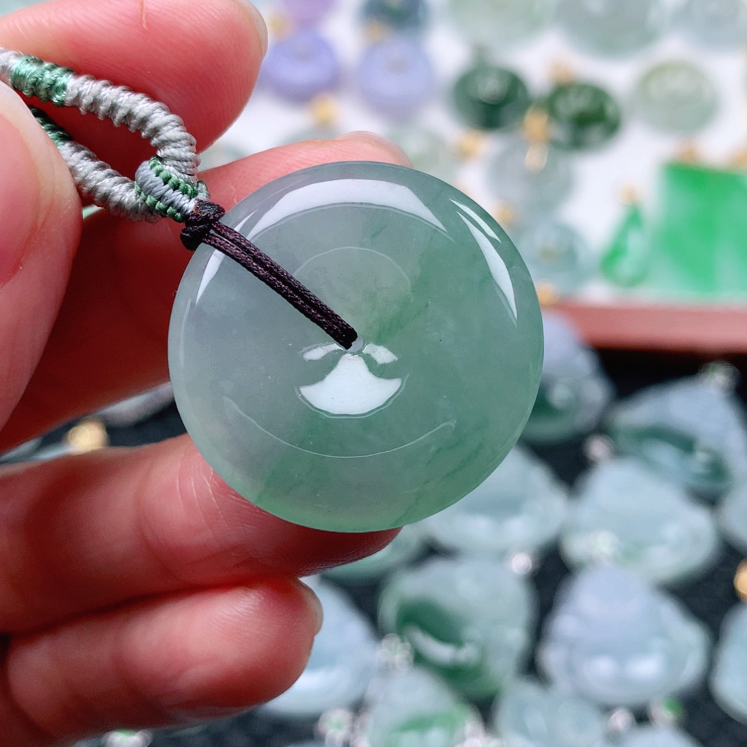 翡翠吊坠(不含链)未镶嵌?****