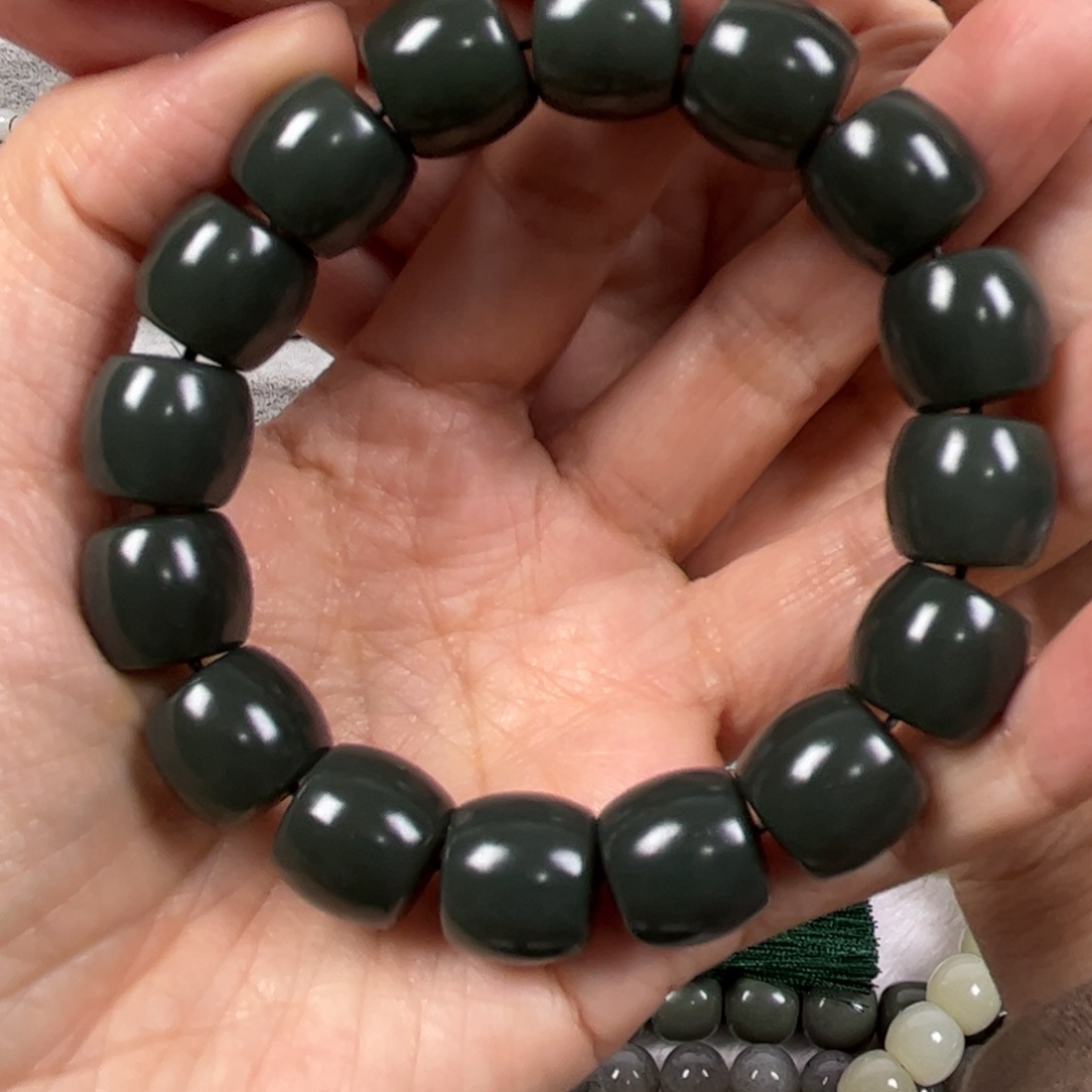 和田玉手链未镶嵌卡14直切珠宝级