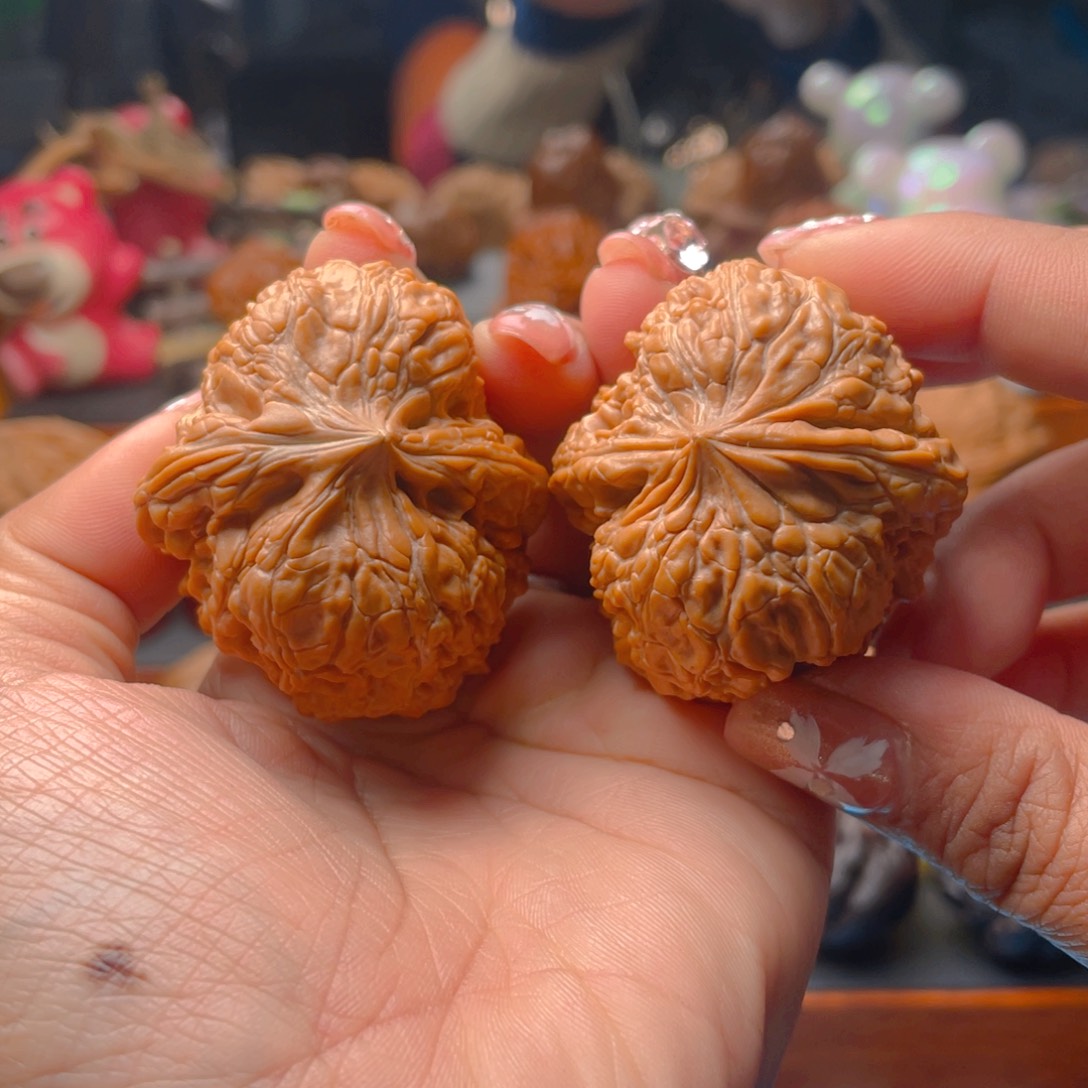 【闪购商品】文玩核桃把件门墩鹰嘴41