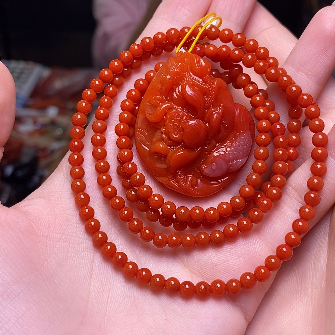南红玛瑙雕件未镶嵌笑*年年有余