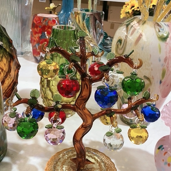 琉璃花瓶高29厘米宽31厘米