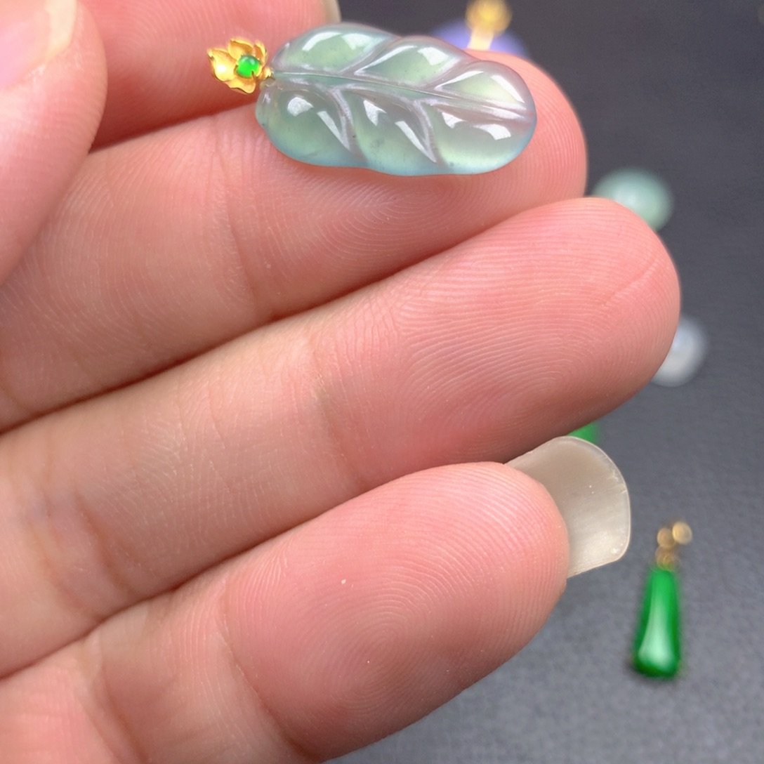 【闪购商品】翡翠18K金镶嵌颈饰翡翠