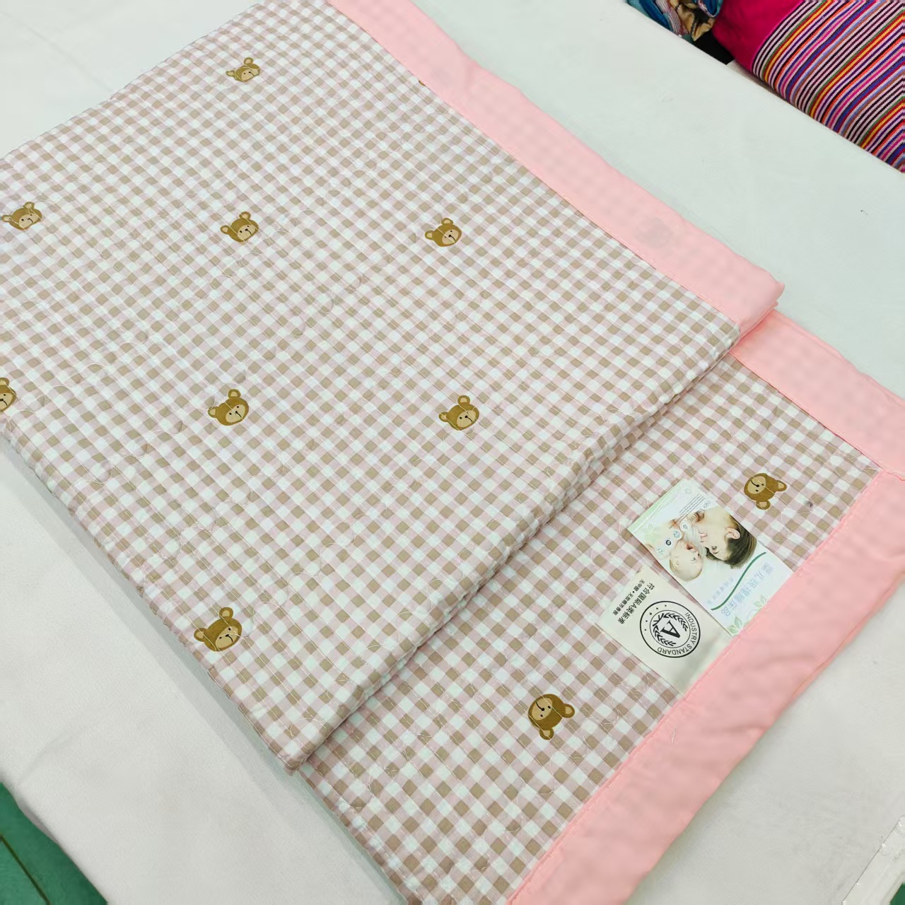 【包边床盖】<格子熊-粉>90X220cm<±5cm>绗缝 多功能水洗透气柔软