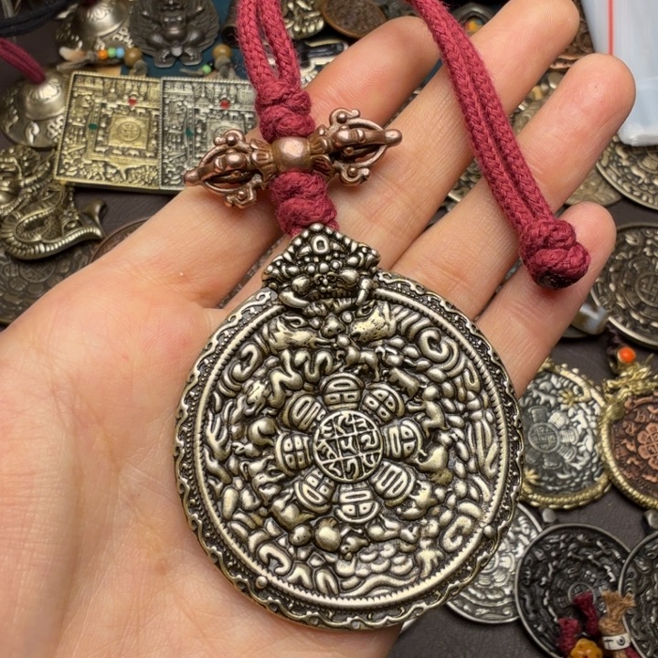 藏传文玩九宫如图