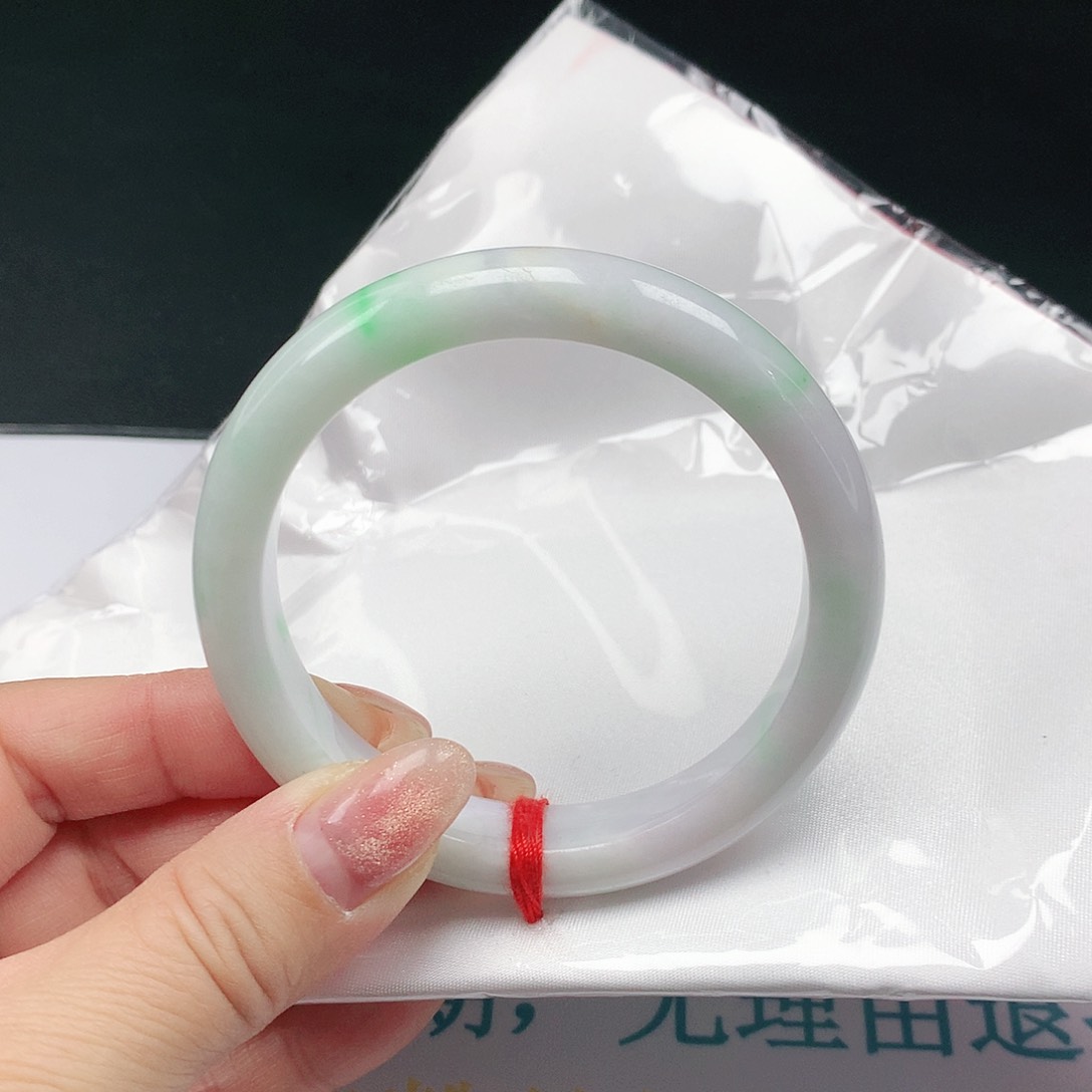 翡翠手镯未镶嵌翡翠039
