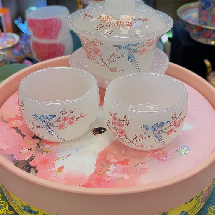 段泥茶杯吧啊这是的是什么意思