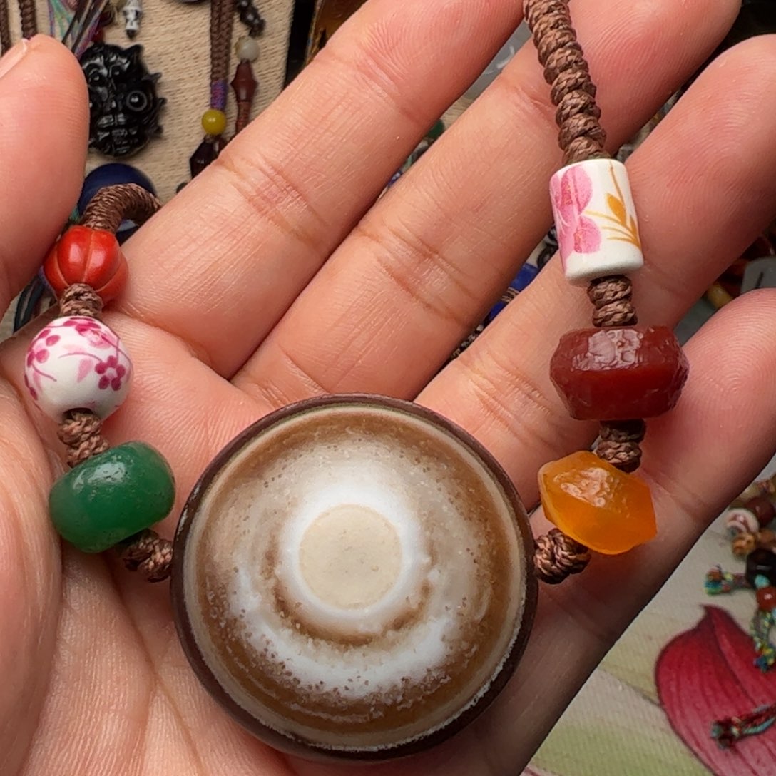 玛瑙/玉髓颈饰未镶嵌