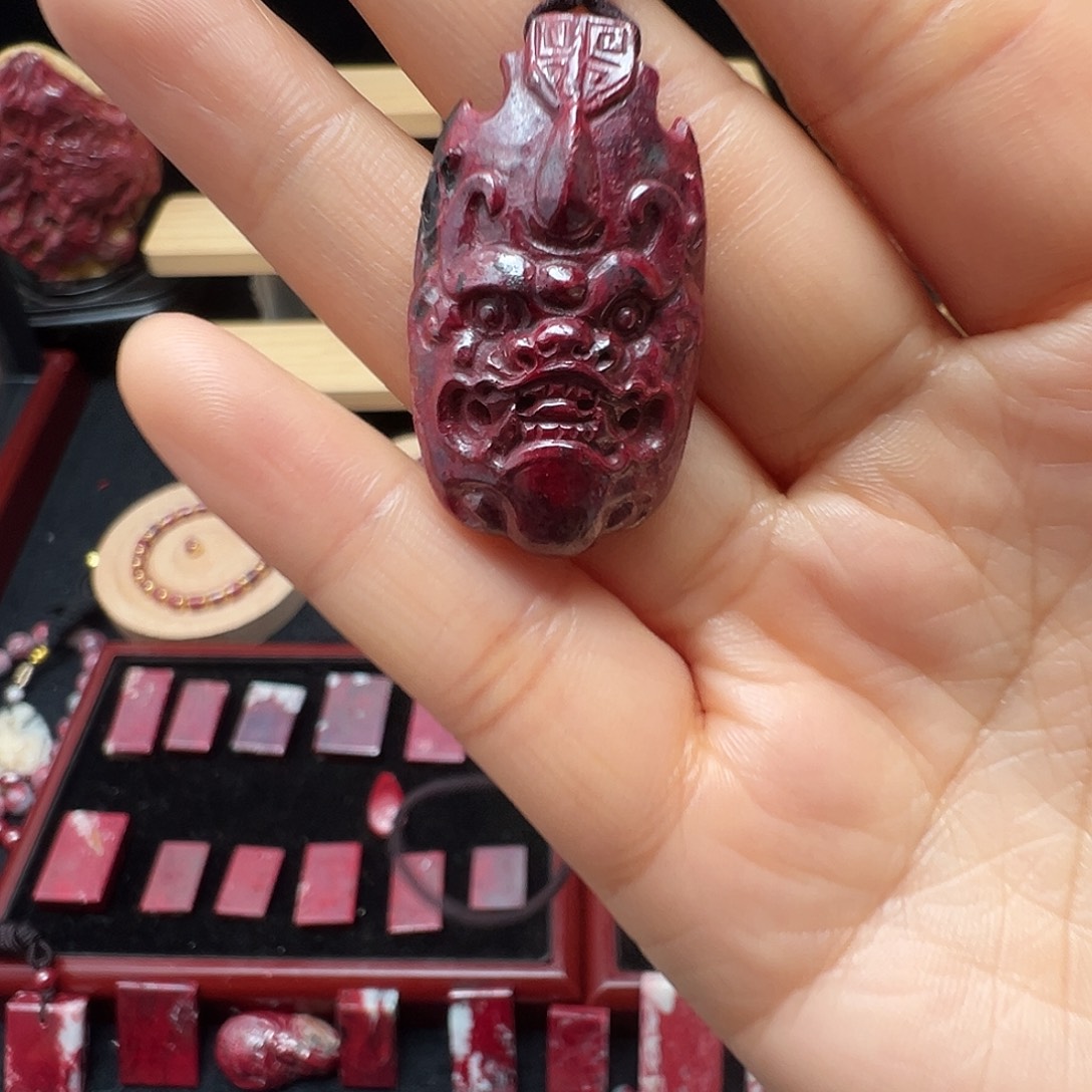 @***@天然辰砂天然朱砂原矿貔貅吊坠