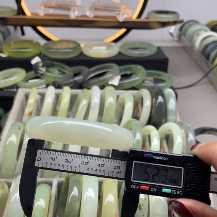 蛇纹石玉手镯未镶嵌354