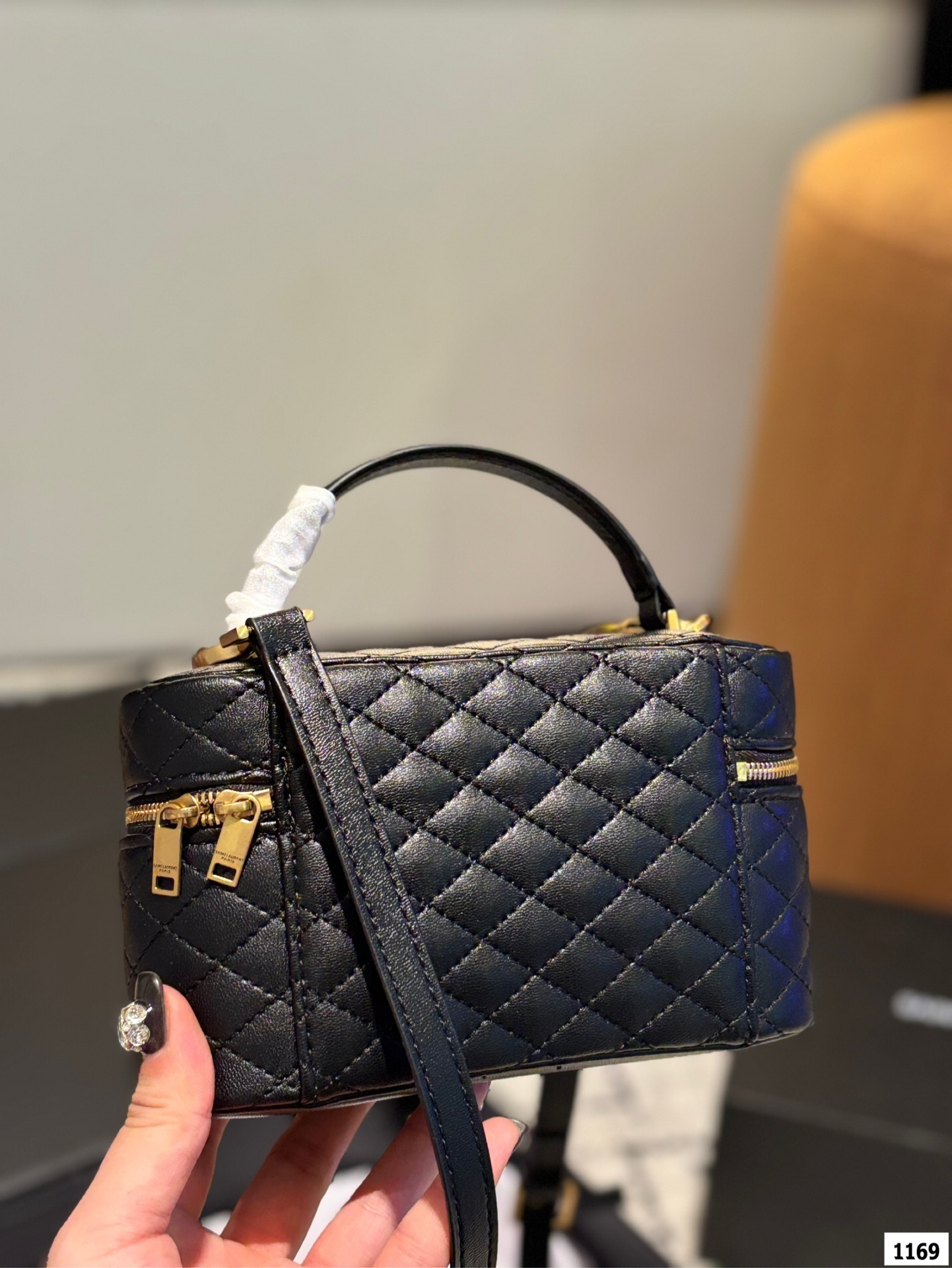 【GABY VANITY BAG】女士黑白GABY VANITY BAG羊皮单肩手拿包