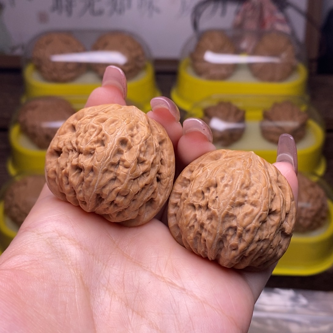 文玩核桃把件38+自然桩铁锤T01